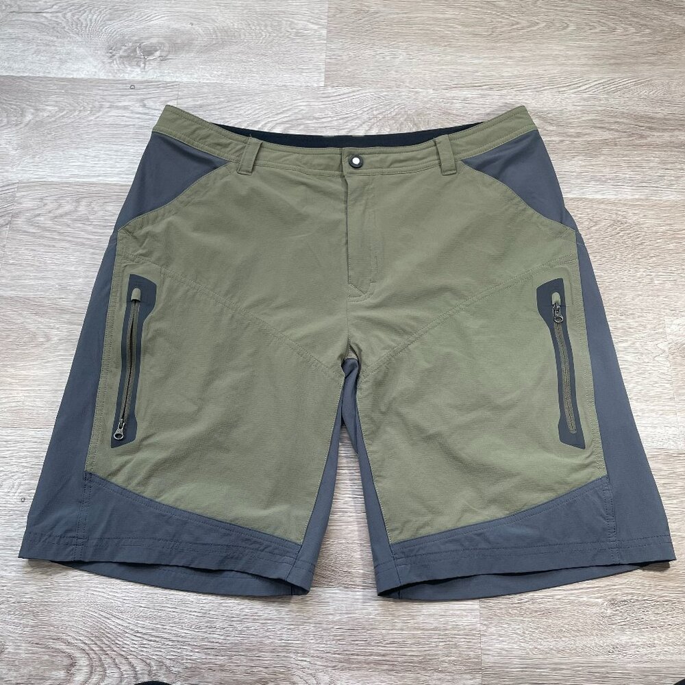 REI Men's Shorts Size 36